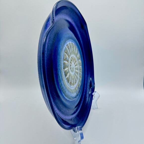 Scott Martin Signed Stoneware Pottery Plate Spiral Nautilus blue/purple 10”‎ - Picture 4 of 10